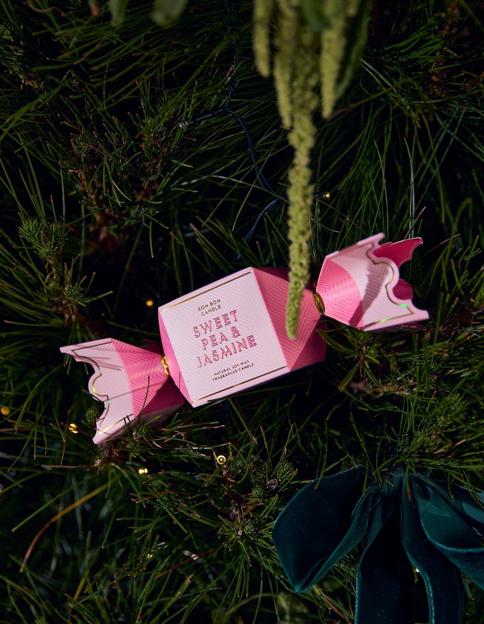 Holiday: Sweet Pea & Jasmine Tin Candle Bon Bon